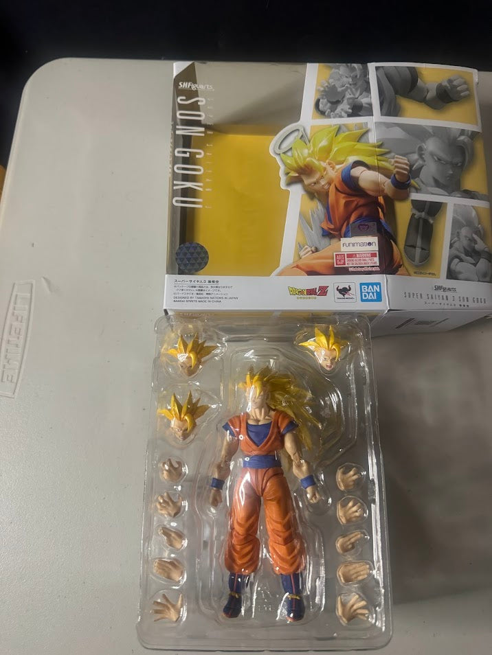 Sh Figuarts SS3 Goku Pre-owned