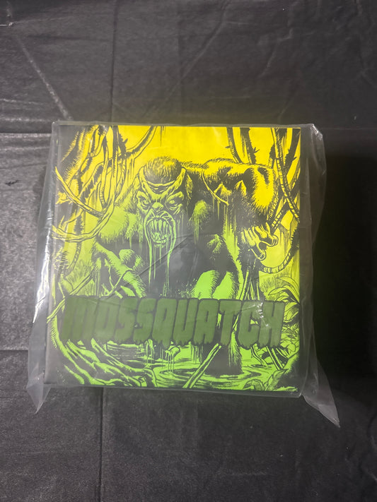 mezco one 12 mossquatch new