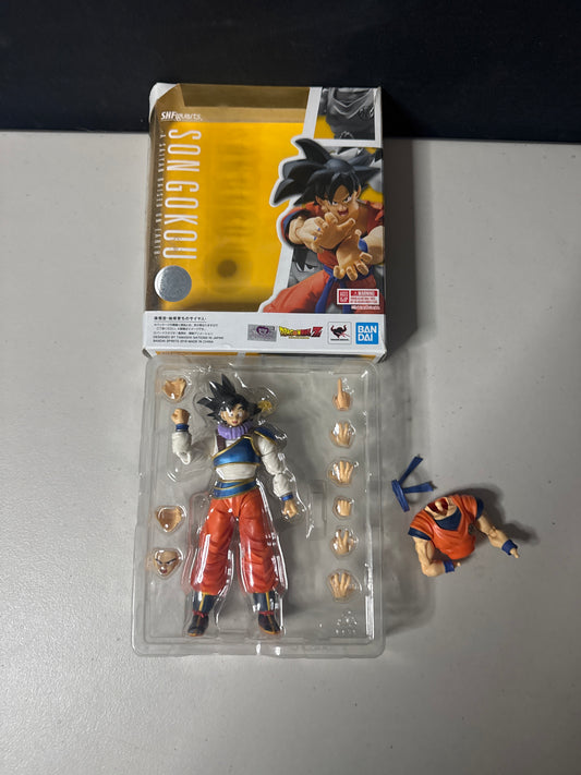 Yardrat Goku Custom Dragon Ball Z SH Figuarts