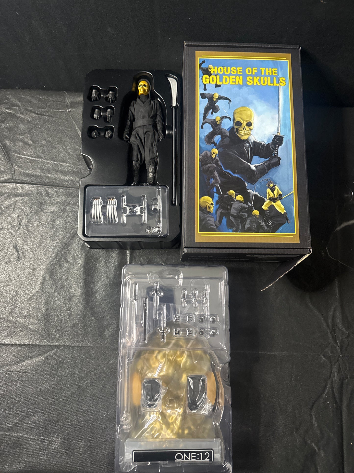Mezco One 12 House of The Golden Skulls Gold Skull Ninja Figure Complete