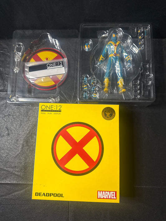 Mezco One 12 Deadpool X-Men Blue Yellow 2017 SDCC Exclusive l