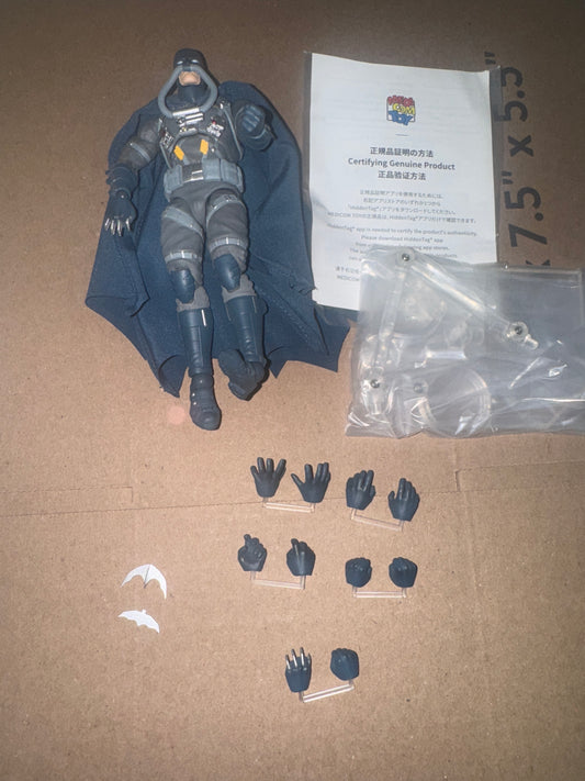 Mafex Batman Loose