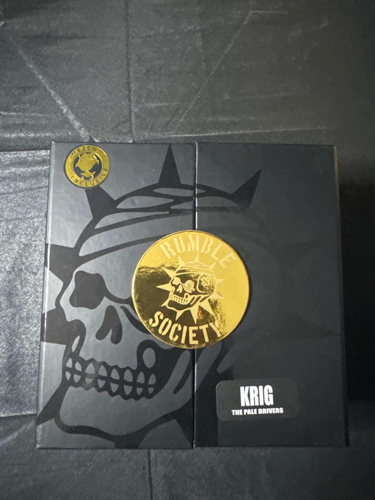 Mezco Toys ONE:12 Krig The Pale Driver Figure Exclusive Rumble Sociaty New