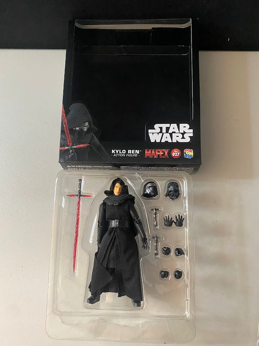 Mafex Kylo Ren Used