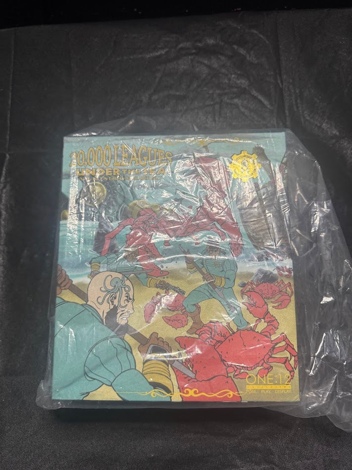 Mezco One:12 20,000 Leagues Under the Sea Nautilus Crew Builder Set