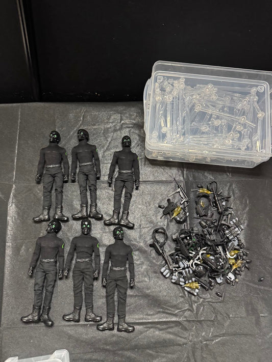 Mezco Black Skulls Army